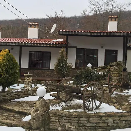 And Tavern Chapaya * Kipra